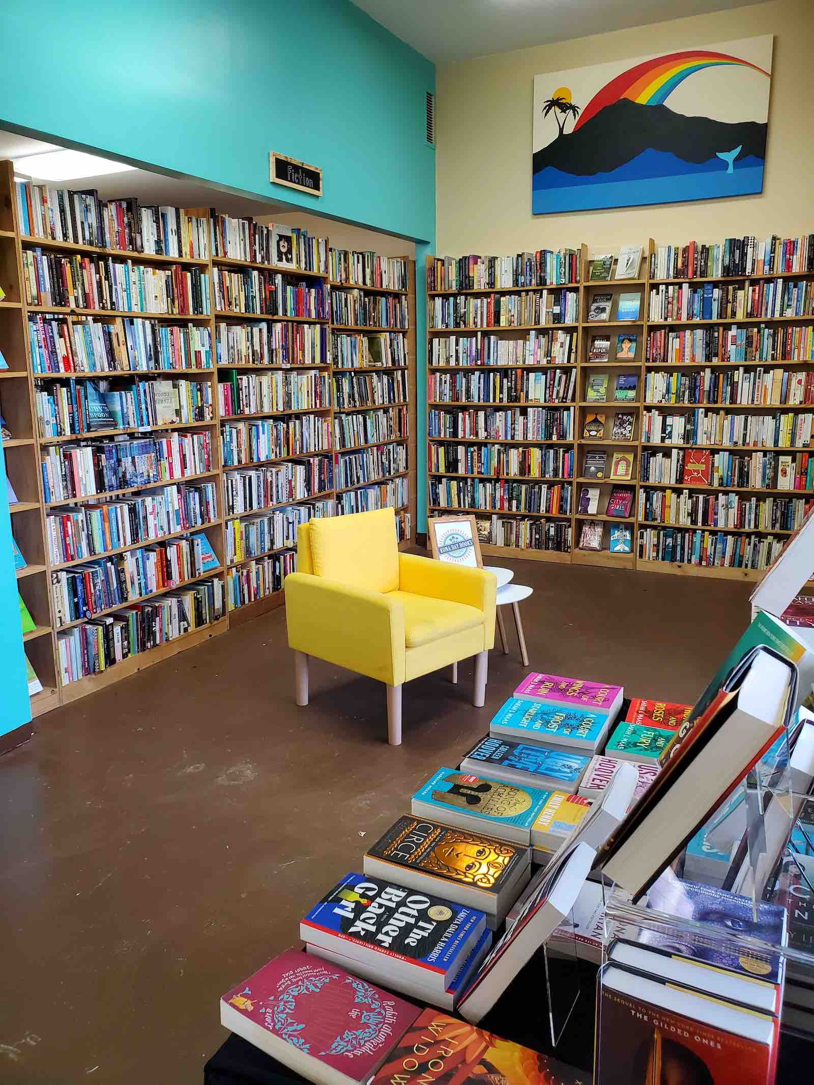 Inside Kona Bay Books