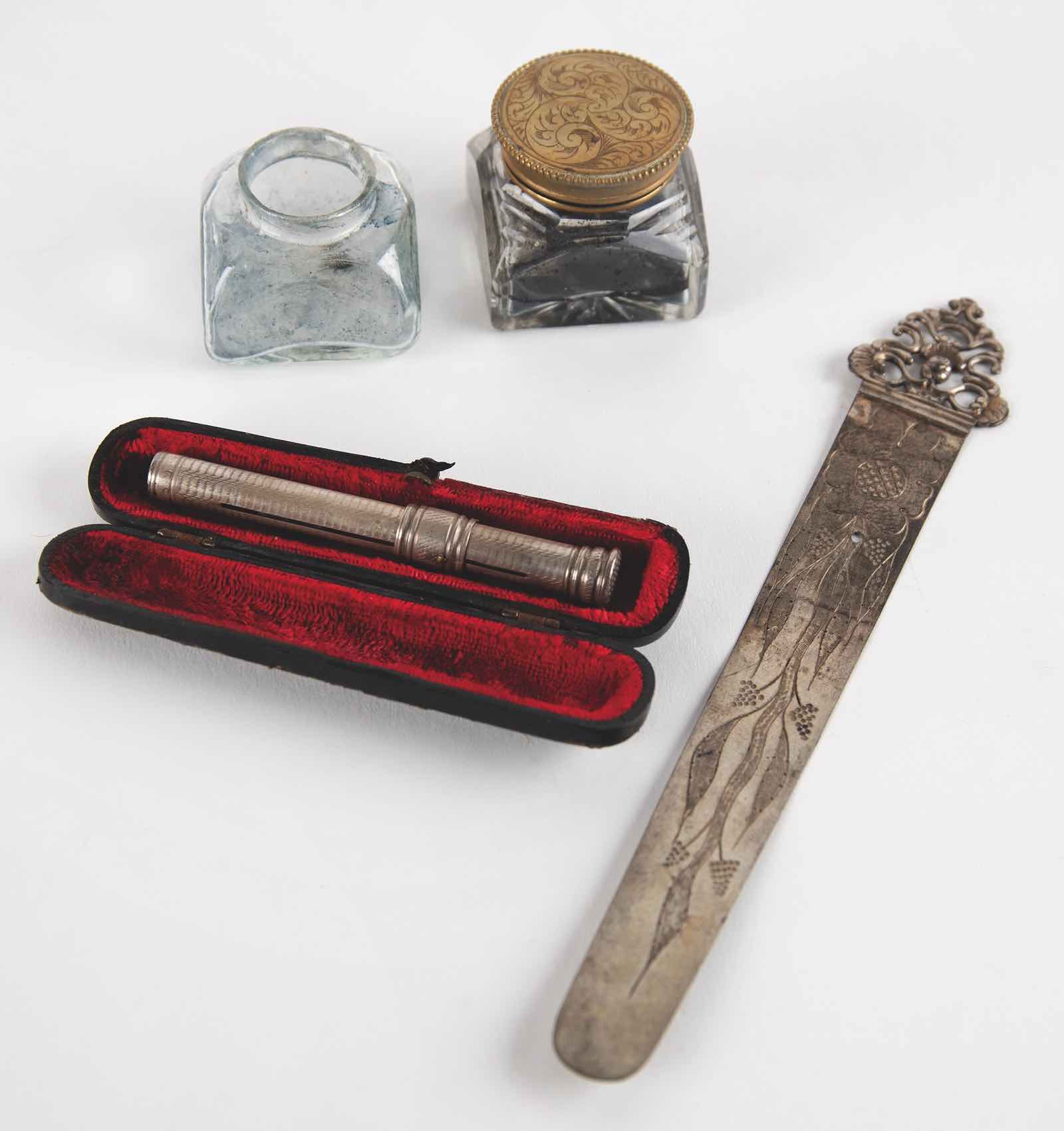 Items inside the writing desk