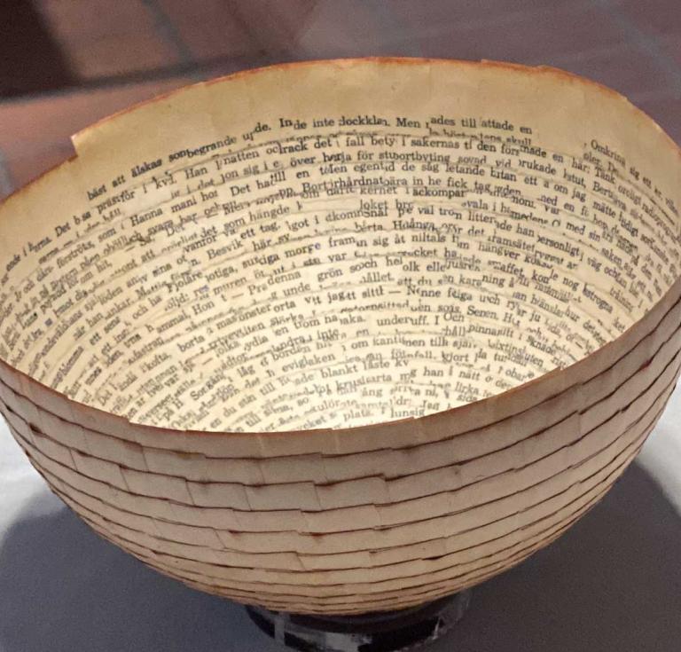 This bowl, Red, has been in the permanent collection of Sweden’s Nationalmuseum since 2012.