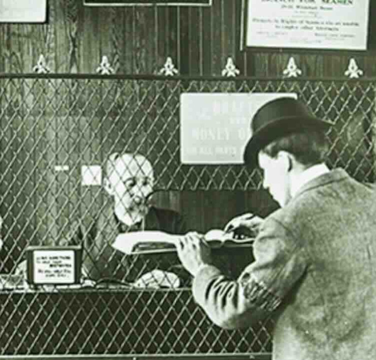 Unidentified photographer, Banking Office, State Street, circa 1902